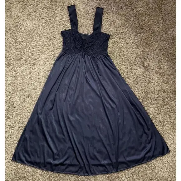 1970's Black Lacy Nightgown Keyhole Neck Full Sweep size L-XL - Picture 9 of 10